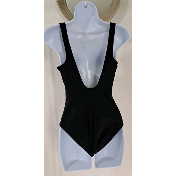 Miraclesuit Black One Piece Swim Sleek Design - Picture 5 of 9